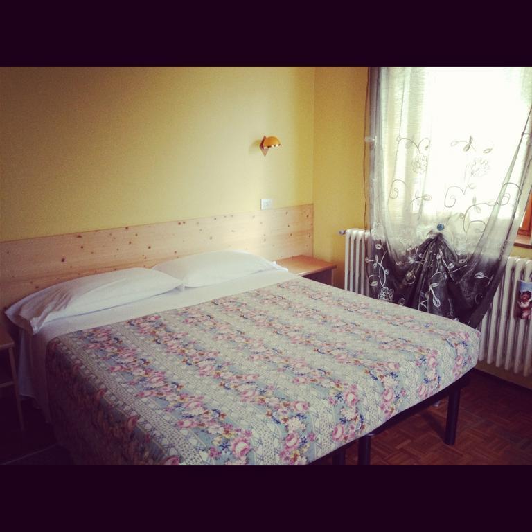Hotel Viola Valdidentro Luaran gambar