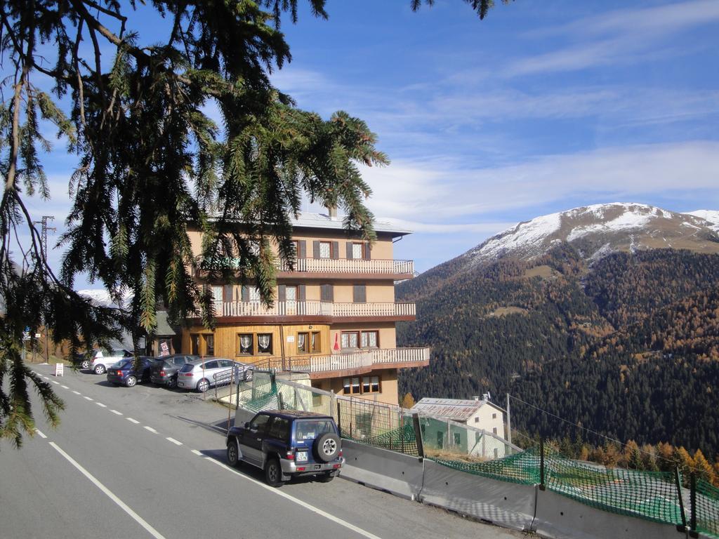 Hotel Viola Valdidentro Luaran gambar