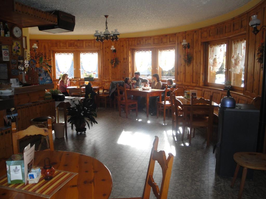 Hotel Viola Valdidentro Luaran gambar